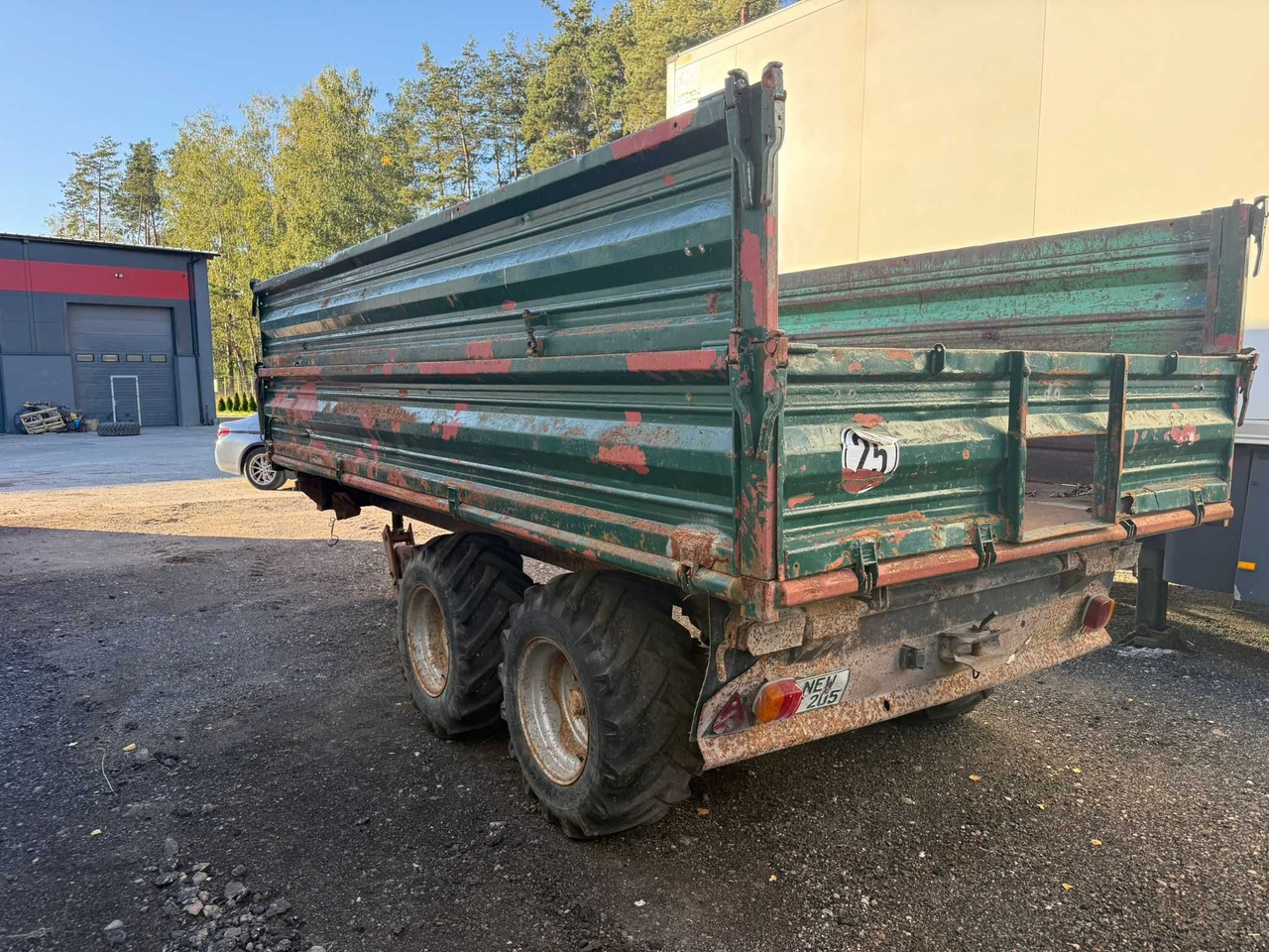 Przyczepa tandem wywrotka 3-stronna ,resory , Reisch , DMC 8 t.,1999 r - المقطورة الزراعية: صورة 2 Przyczepa tandem wywrotka 3-stronna ,resory , Reisch , DMC 8 t.,1999 r - المقطورة الزراعية: صورة 2