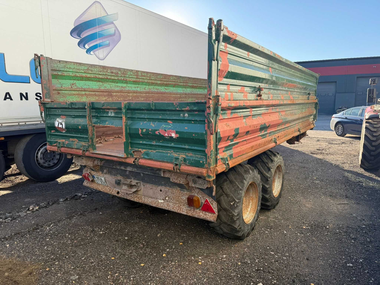 Przyczepa tandem wywrotka 3-stronna ,resory , Reisch , DMC 8 t.,1999 r - المقطورة الزراعية: صورة 4 Przyczepa tandem wywrotka 3-stronna ,resory , Reisch , DMC 8 t.,1999 r - المقطورة الزراعية: صورة 4