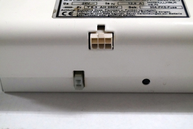 IEB 90587858 | IEB charger EFG 230 G 24/12 B65-FP02 WR 24V12,6A 220V 50/60Hz fro - بطارية - معدات المناولة: صورة 3 IEB 90587858 | IEB charger EFG 230 G 24/12 B65-FP02 WR 24V12,6A 220V 50/60Hz fro - بطارية - معدات المناولة: صورة 3