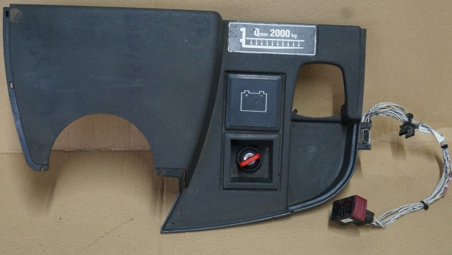 Jungheinrich 51212750 | Dashboard including ignition switch and LED battery indi - لوحة القيادة - معدات المناولة: صورة 1 Jungheinrich 51212750 | Dashboard including ignition switch and LED battery indi - لوحة القيادة - معدات المناولة: صورة 1
