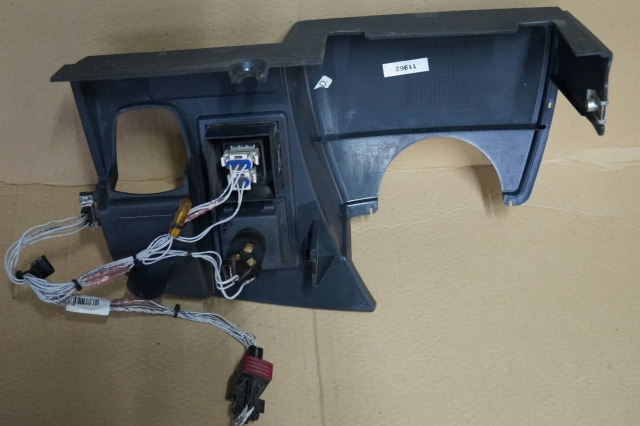 Jungheinrich 51212750 | Dashboard including ignition switch and LED battery indi - لوحة القيادة - معدات المناولة: صورة 2 Jungheinrich 51212750 | Dashboard including ignition switch and LED battery indi - لوحة القيادة - معدات المناولة: صورة 2