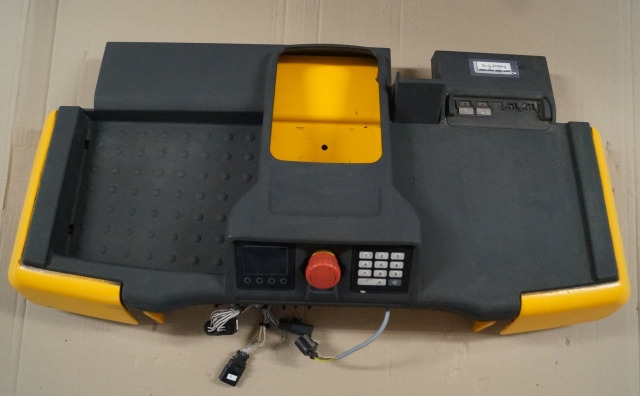 Jungheinrich 51343941 | Battery cover complete with cover 51302942 , display KD - الكابينة والداخلية - معدات المناولة: صورة 1 Jungheinrich 51343941 | Battery cover complete with cover 51302942 , display KD - الكابينة والداخلية - معدات المناولة: صورة 1