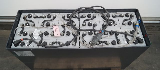 Jungheinrich unknown | Battery 48V775Ah 05-EPZS775SL Year 2022 weight 1141 kg sn - بطارية - معدات المناولة: صورة 3 Jungheinrich unknown | Battery 48V775Ah 05-EPZS775SL Year 2022 weight 1141 kg sn - بطارية - معدات المناولة: صورة 3