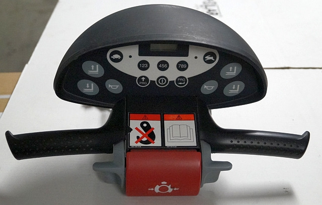 Still 50105406113 | CX cockpit Sw. V2,5 V58,07 sn. 101002 from EXEU S22 year 201 - لوحة القيادة - معدات المناولة: صورة 1 Still 50105406113 | CX cockpit Sw. V2,5 V58,07 sn. 101002 from EXEU S22 year 201 - لوحة القيادة - معدات المناولة: صورة 1