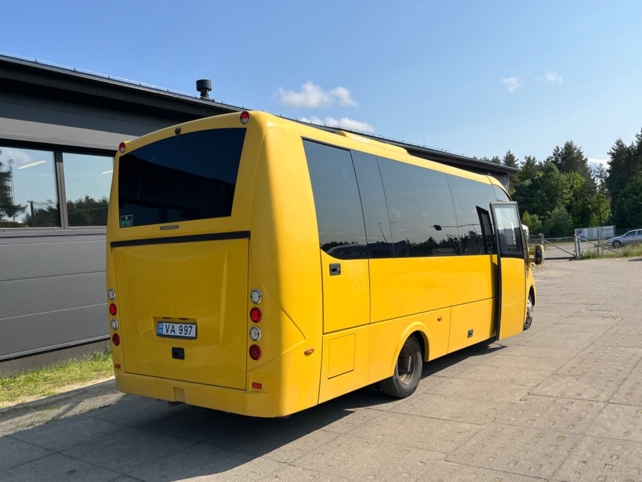 Iveco Rosero First / 24+1+1 / Telma/ EURO6 - مركبة كوتش: صورة 3 Iveco Rosero First / 24+1+1 / Telma/ EURO6 - مركبة كوتش: صورة 3