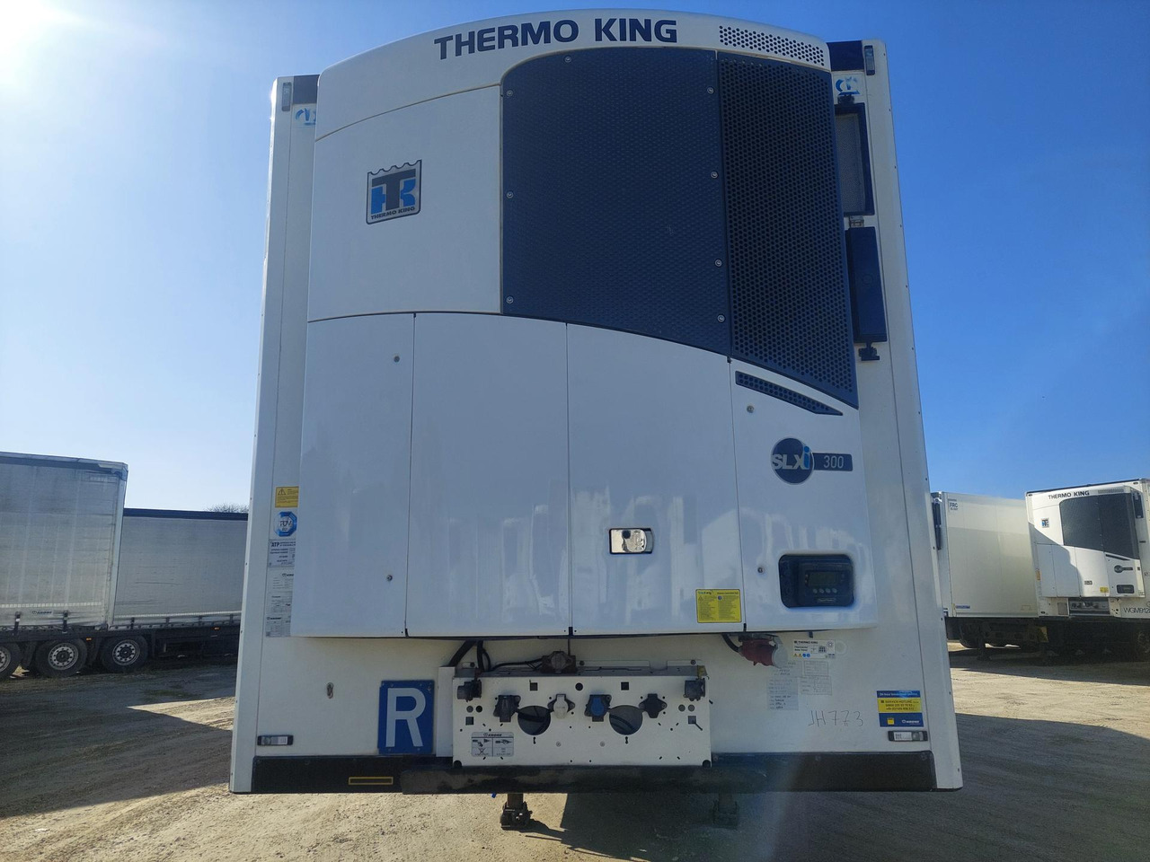 Krone SDR Double Deck Cool Liner FP45 ThermoKing SLXi 300 Lifting Axle - نصف مقطورة مُبرِّدة: صورة 1 Krone SDR Double Deck Cool Liner FP45 ThermoKing SLXi 300 Lifting Axle - نصف مقطورة مُبرِّدة: صورة 1