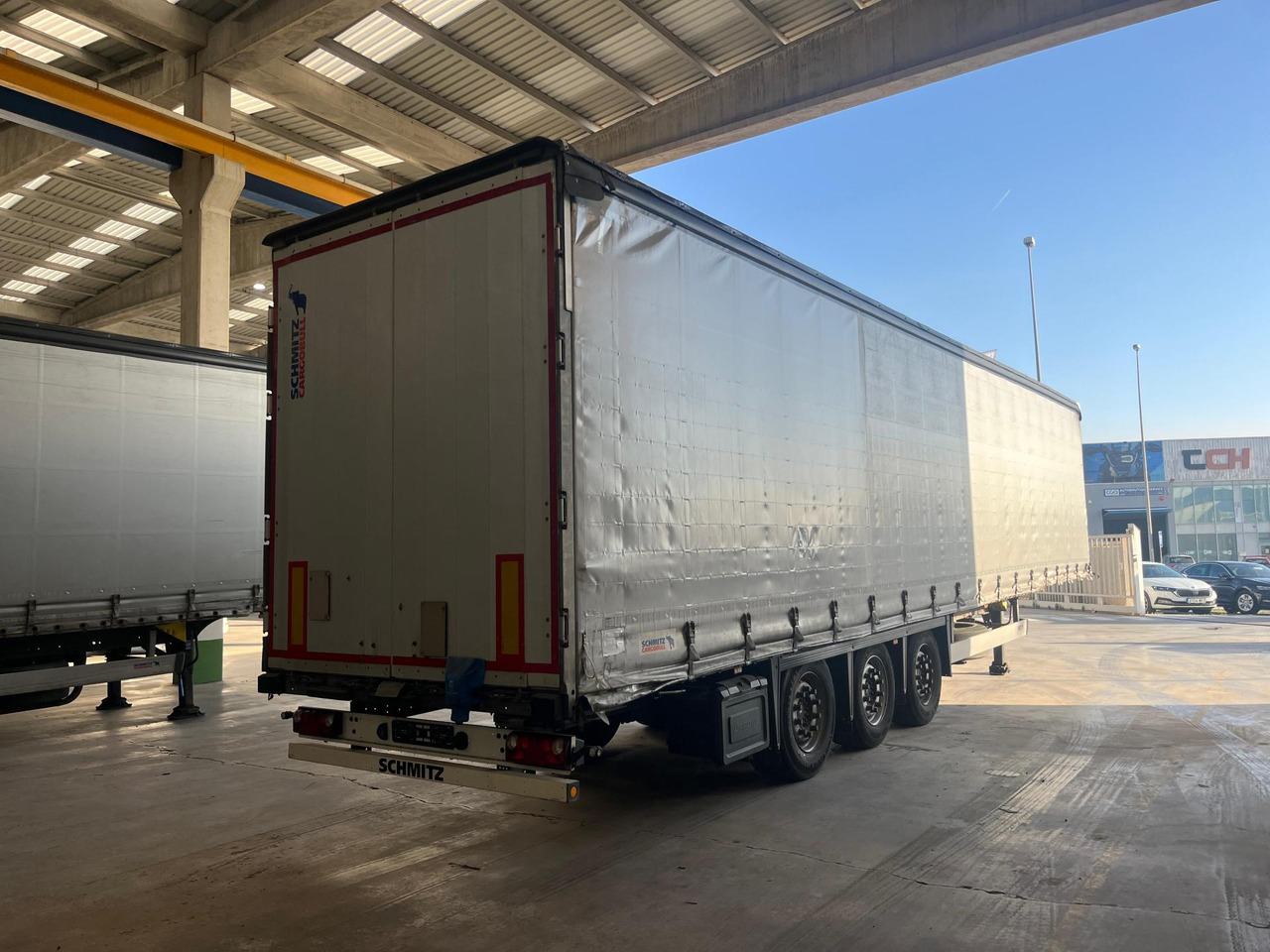 Schmitz Cargobull SCS24/L Varios - نصف مقطورة ستارة: صورة 3 Schmitz Cargobull SCS24/L Varios - نصف مقطورة ستارة: صورة 3