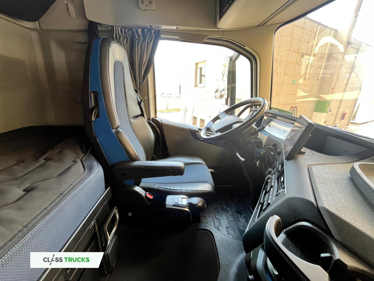 وحدة جر Volvo FH 460 Globetrotter XL Retarder i-Save: صورة 10 وحدة جر Volvo FH 460 Globetrotter XL Retarder i-Save: صورة 10