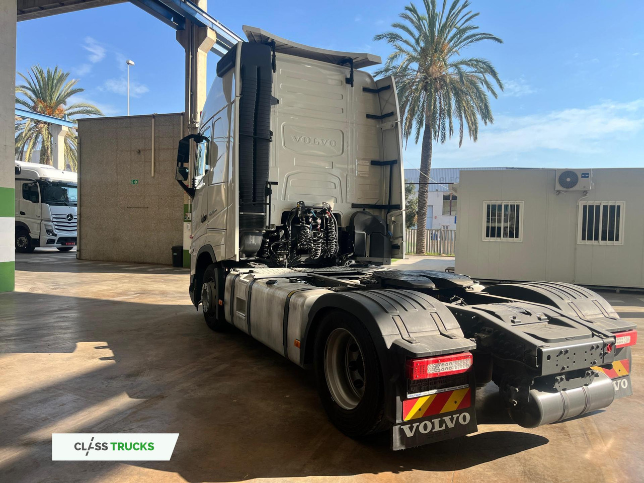 Volvo FH 460 Globetrotter XL Varios, i-Save I-ParkCool - وحدة جر: صورة 4 Volvo FH 460 Globetrotter XL Varios, i-Save I-ParkCool - وحدة جر: صورة 4