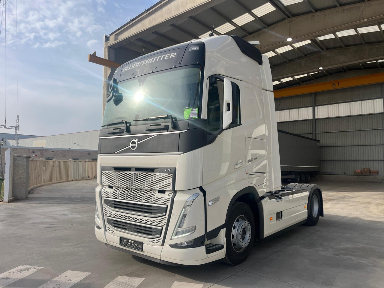 Volvo FH 460 Globetrotter XL i-Save Side Skirts - وحدة جر: صورة 1 Volvo FH 460 Globetrotter XL i-Save Side Skirts - وحدة جر: صورة 1