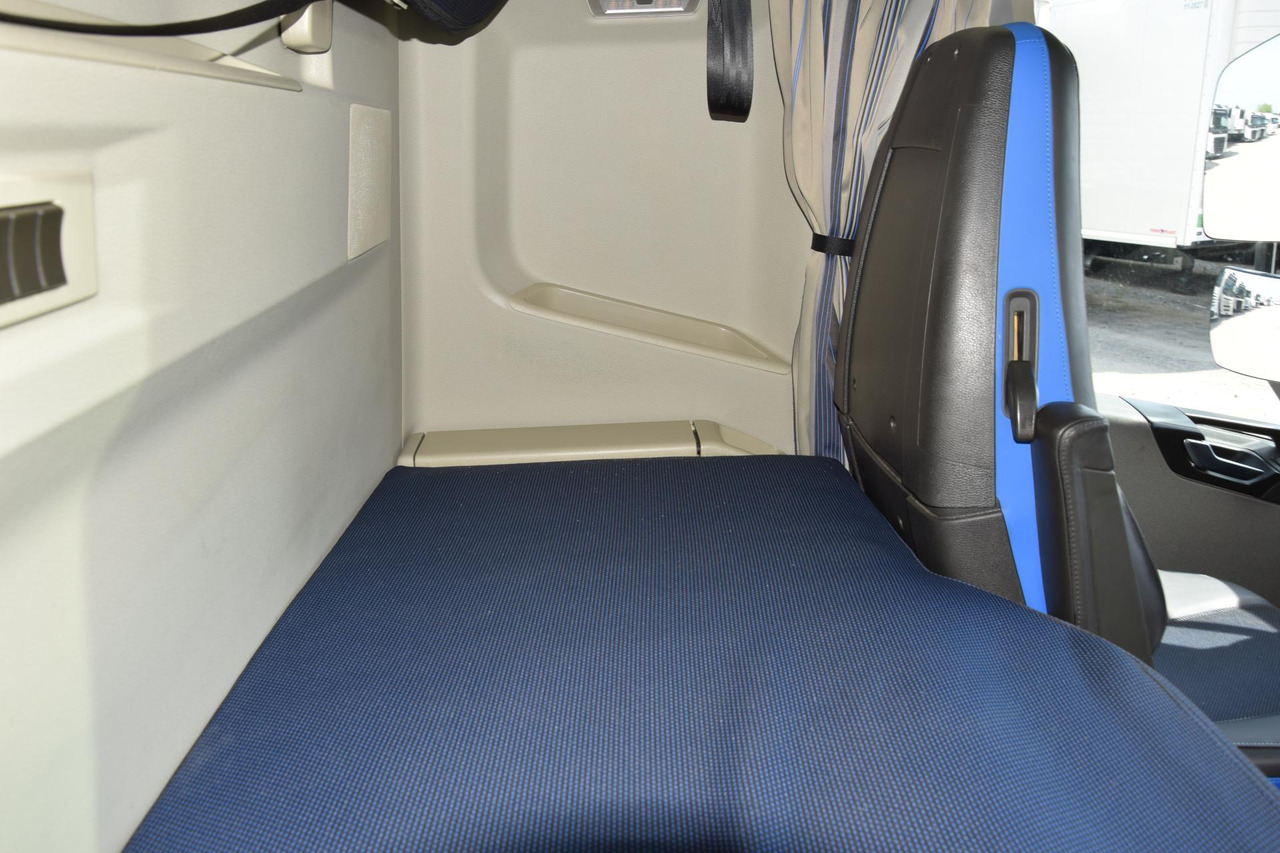 وحدة جر Volvo FH 500 Globetrotter XL: صورة 13