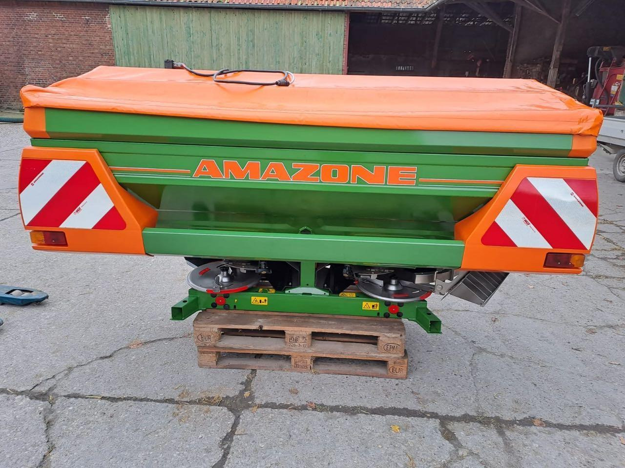 Amazone ZA-M 1001 Special SBS - آلة رش السماد: صورة 1 Amazone ZA-M 1001 Special SBS - آلة رش السماد: صورة 1