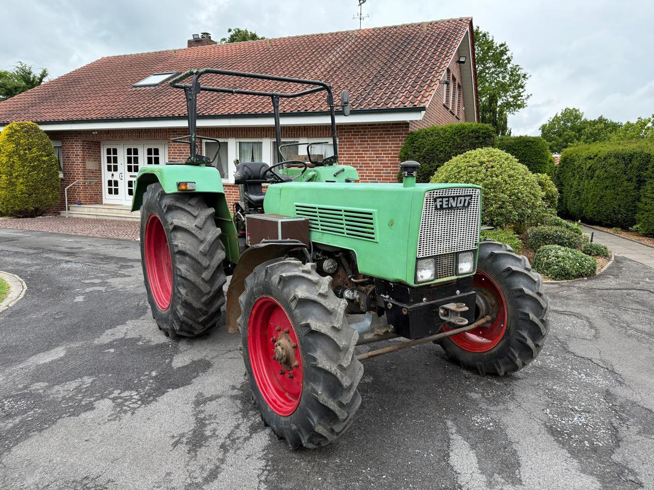 Fendt Farmer 106 (FWA 268S) - جرار: صورة 1 Fendt Farmer 106 (FWA 268S) - جرار: صورة 1