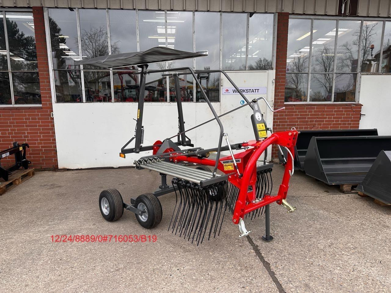 Massey Ferguson 361 DN - آلة تيبيس العشب/ آلة جمع العشب: صورة 1 Massey Ferguson 361 DN - آلة تيبيس العشب/ آلة جمع العشب: صورة 1