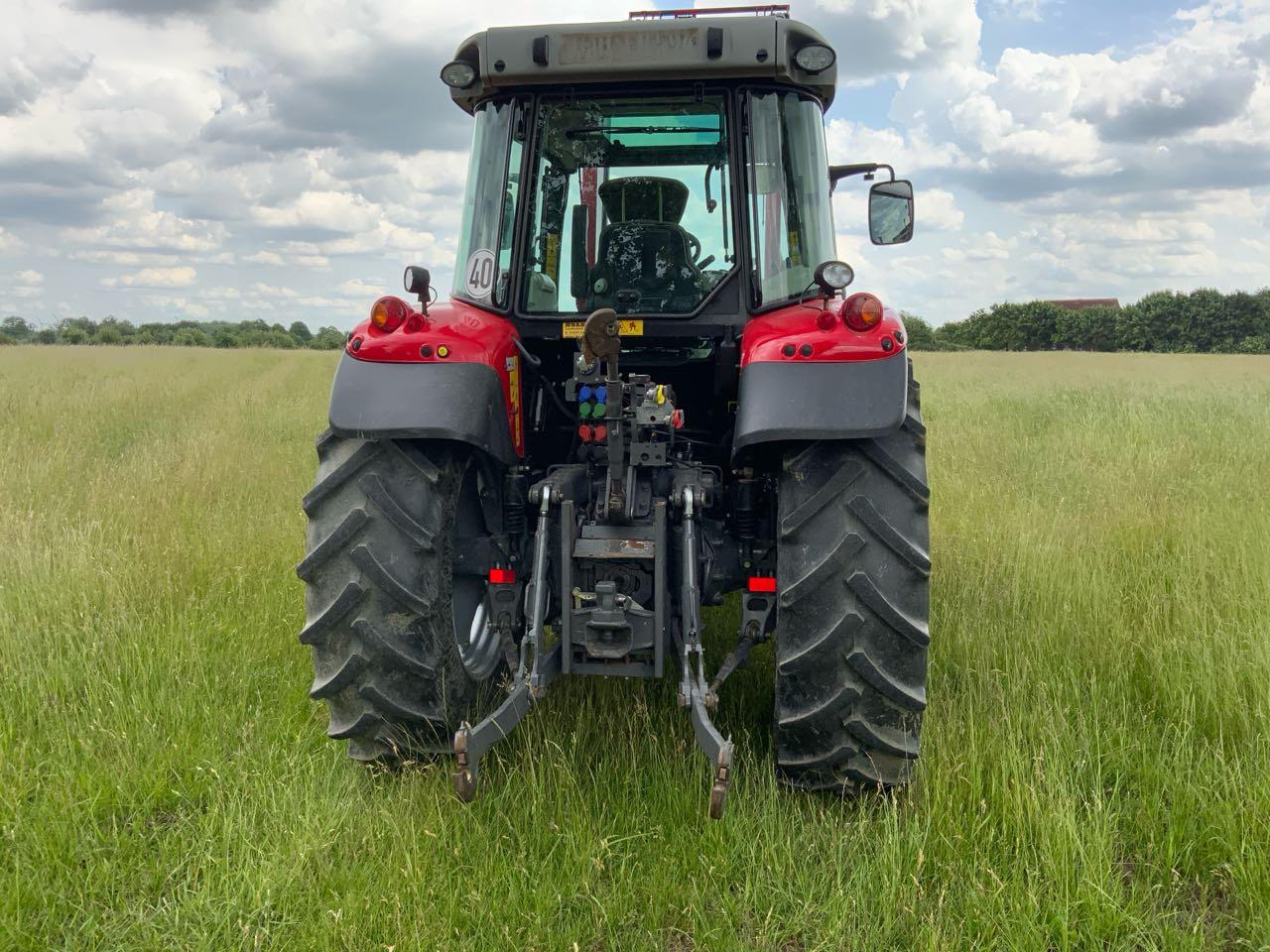 Massey Ferguson MF 5613 Dyna6 Efficient - جرار: صورة 3 Massey Ferguson MF 5613 Dyna6 Efficient - جرار: صورة 3