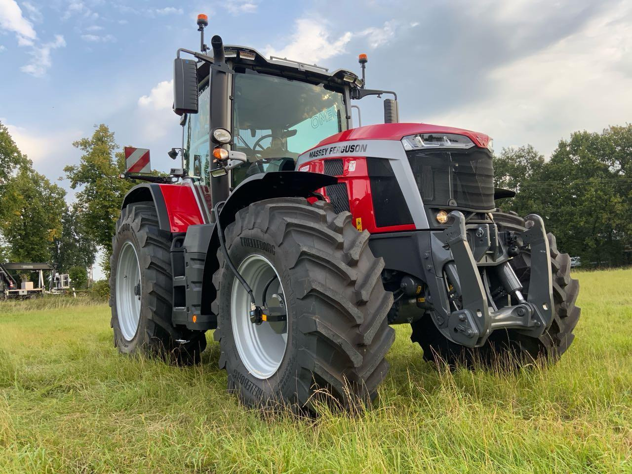 Massey Ferguson MF 8S.265 DYNA-VT - جرار: صورة 1 Massey Ferguson MF 8S.265 DYNA-VT - جرار: صورة 1