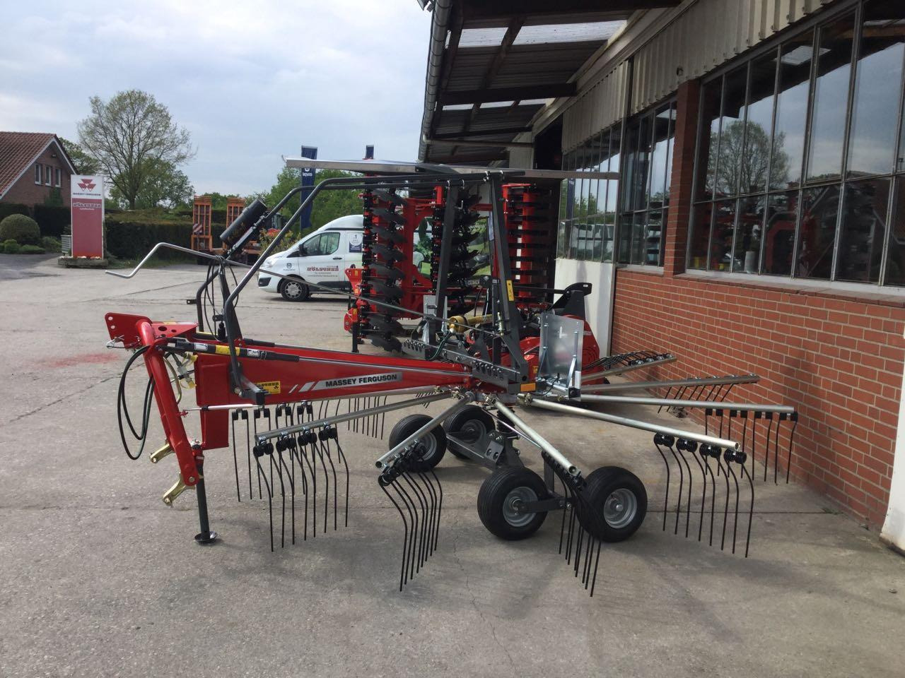 Massey Ferguson RK 451 DN - آلة تيبيس العشب/ آلة جمع العشب: صورة 3 Massey Ferguson RK 451 DN - آلة تيبيس العشب/ آلة جمع العشب: صورة 3