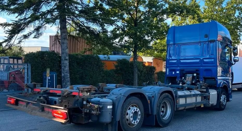 DAF XF 480 |Euro 6 | Automat | Retarder | Mobilna klimatyzacja | 6x2 | oś skrętna podnoszona | 193.000 km - شاحنة هيكل كابينة: صورة 3 DAF XF 480 |Euro 6 | Automat | Retarder | Mobilna klimatyzacja | 6x2 | oś skrętna podnoszona | 193.000 km - شاحنة هيكل كابينة: صورة 3