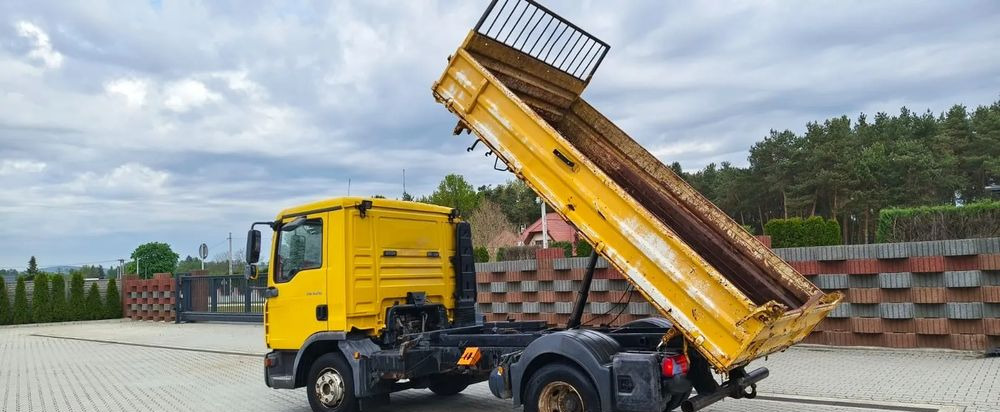 MAN TGL 8.210 * 2007 * 3-stronny KIPER * NOWE OPONY * MANUAL * RESOR * 3 MIEJSCA - شاحنة قلاب: صورة 2 MAN TGL 8.210 * 2007 * 3-stronny KIPER * NOWE OPONY * MANUAL * RESOR * 3 MIEJSCA - شاحنة قلاب: صورة 2