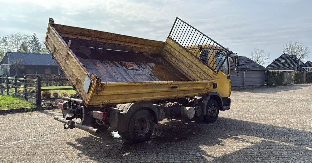 MAN TGL 8.210 * 2007 * 3-stronny KIPER * NOWE OPONY * MANUAL * RESOR * 3 MIEJSCA - شاحنة قلاب: صورة 2 MAN TGL 8.210 * 2007 * 3-stronny KIPER * NOWE OPONY * MANUAL * RESOR * 3 MIEJSCA - شاحنة قلاب: صورة 2
