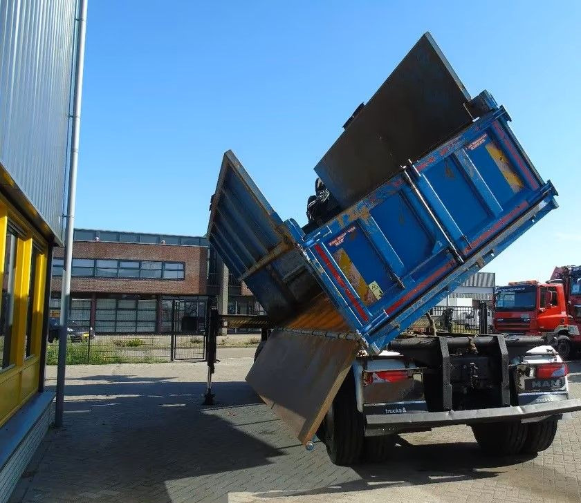شاحنة قلاب, شاحنة كرين MAN TGS 26.400 6x6 – Wywrotka 3-stronna Meiller + Żuraw HIAB 166 E3 HIPRO – 429.222 km – Euro 4: صورة 13 شاحنة قلاب, شاحنة كرين MAN TGS 26.400 6x6 – Wywrotka 3-stronna Meiller + Żuraw HIAB 166 E3 HIPRO – 429.222 km – Euro 4: صورة 13