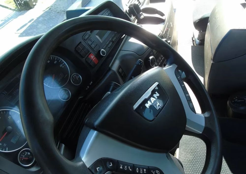 شاحنة قلاب, شاحنة كرين MAN TGS 26.400 6x6 – Wywrotka 3-stronna Meiller + Żuraw HIAB 166 E3 HIPRO – 429.222 km – Euro 4: صورة 33 شاحنة قلاب, شاحنة كرين MAN TGS 26.400 6x6 – Wywrotka 3-stronna Meiller + Żuraw HIAB 166 E3 HIPRO – 429.222 km – Euro 4: صورة 33