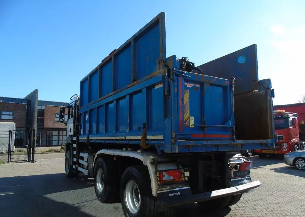 شاحنة قلاب, شاحنة كرين MAN TGS 26.400 6x6 – Wywrotka 3-stronna Meiller + Żuraw HIAB 166 E3 HIPRO – 429.222 km – Euro 4: صورة 6 شاحنة قلاب, شاحنة كرين MAN TGS 26.400 6x6 – Wywrotka 3-stronna Meiller + Żuraw HIAB 166 E3 HIPRO – 429.222 km – Euro 4: صورة 6