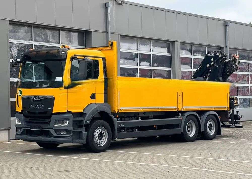 MAN TGS 26.430 6x2-4 – platforma z żurawiem FASSI F235- Euro 6 - شاحنة كرين, شاحنات مسطحة: صورة 1 MAN TGS 26.430 6x2-4 – platforma z żurawiem FASSI F235- Euro 6 - شاحنة كرين, شاحنات مسطحة: صورة 1