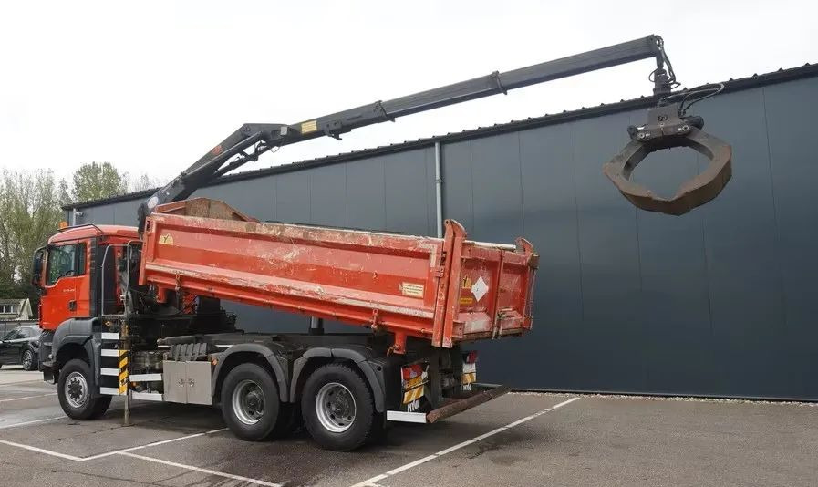 MAN TGS 28.400 / 6x6 / WYWROTKA 2-STRONNA Z HDS HMF 1643 Z2/ EURO 5 - شاحنة قلاب: صورة 2 MAN TGS 28.400 / 6x6 / WYWROTKA 2-STRONNA Z HDS HMF 1643 Z2/ EURO 5 - شاحنة قلاب: صورة 2
