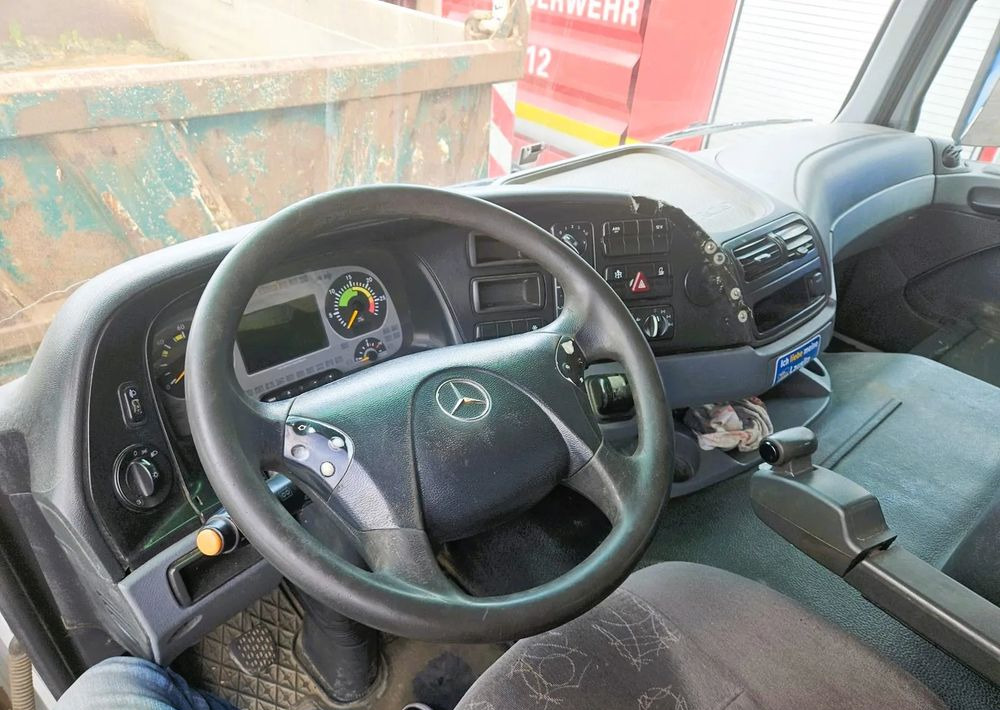 Mercedes-Benz Actros 4144 8x8/ Wywrotka/ Mulda/ Euro 5/ Retarder - شاحنة قلاب: صورة 4 Mercedes-Benz Actros 4144 8x8/ Wywrotka/ Mulda/ Euro 5/ Retarder - شاحنة قلاب: صورة 4