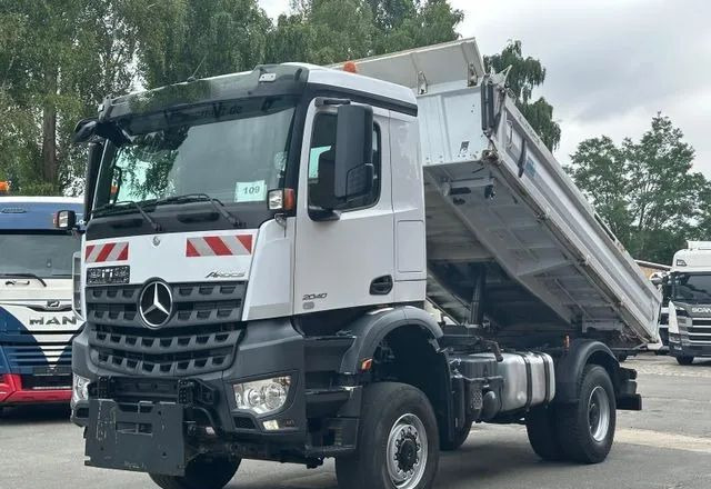 Mercedes-Benz Arocs 2040 4x4 – Meiller | Euro 6c | płyta czołowa do montażu pługu, osprzętu zimowego lub komunalnego | Automat | Resory stalowe (Blatt-Blatt) - شاحنة قلاب: صورة 1 Mercedes-Benz Arocs 2040 4x4 – Meiller | Euro 6c | płyta czołowa do montażu pługu, osprzętu zimowego lub komunalnego | Automat | Resory stalowe (Blatt-Blatt) - شاحنة قلاب: صورة 1