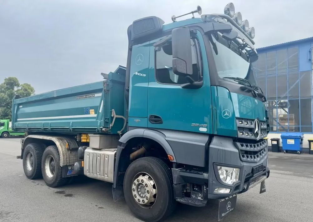 Mercedes-Benz Arocs 2646 6x4 – Wywrotka trójstronna Meiller / Bordmatik / Euro6 - شاحنة قلاب: صورة 3 Mercedes-Benz Arocs 2646 6x4 – Wywrotka trójstronna Meiller / Bordmatik / Euro6 - شاحنة قلاب: صورة 3