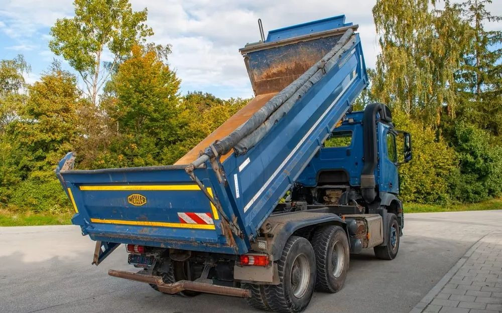 Mercedes-Benz Arocs 2652 6x4 – Wywrotka trójstronna Meiller z Bordmatik (Euro 6) - شاحنة قلاب: صورة 3 Mercedes-Benz Arocs 2652 6x4 – Wywrotka trójstronna Meiller z Bordmatik (Euro 6) - شاحنة قلاب: صورة 3