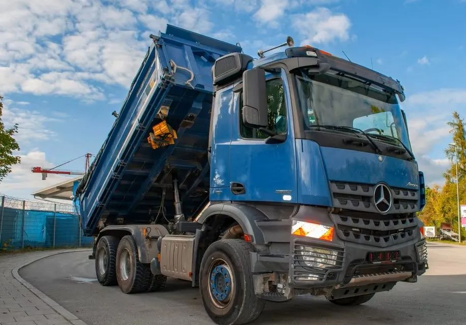 Mercedes-Benz Arocs 2652 6x4 – Wywrotka trójstronna Meiller z Bordmatik (Euro 6) - شاحنة قلاب: صورة 2 Mercedes-Benz Arocs 2652 6x4 – Wywrotka trójstronna Meiller z Bordmatik (Euro 6) - شاحنة قلاب: صورة 2