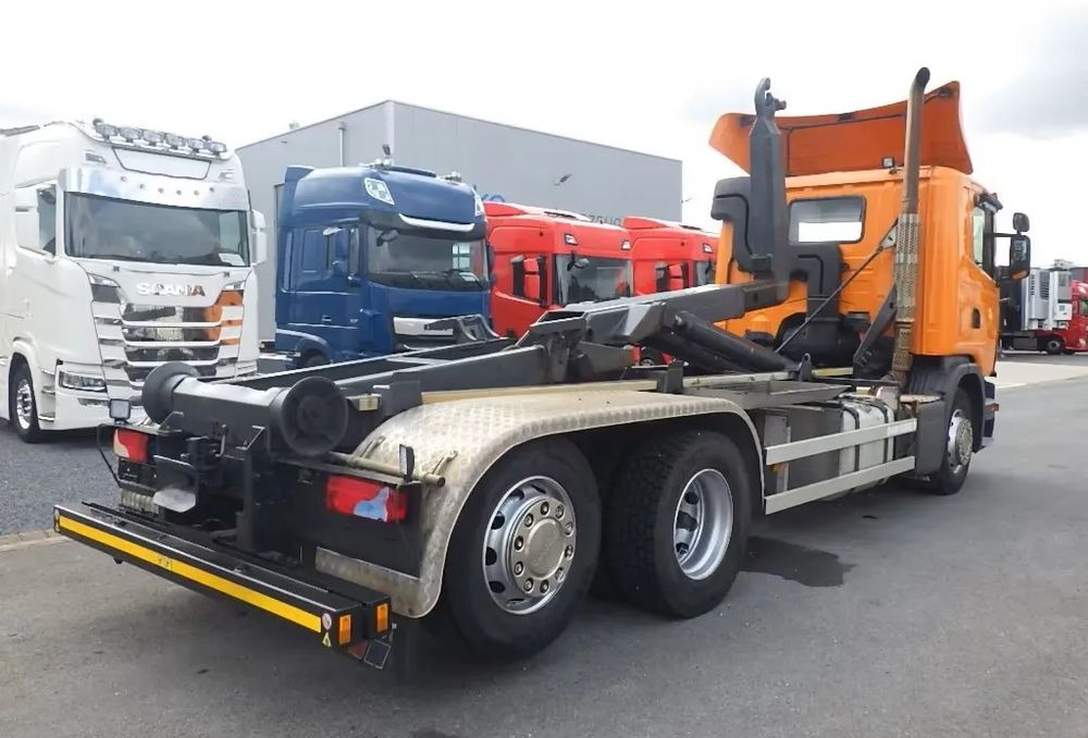 Scania G 450 — Hakowiec / Retarder / Pełna pneumatyka / Skrętna oś / Euro 6/ 6x2 - شاحنة ذات خطاف: صورة 4 Scania G 450 — Hakowiec / Retarder / Pełna pneumatyka / Skrętna oś / Euro 6/ 6x2 - شاحنة ذات خطاف: صورة 4
