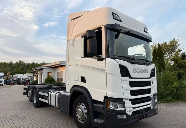 Scania R450 BDF • 6x2 • Euro 6d • Skrętna tylna oś • Retarder • Pod zabudowę • - شاحنة هيكل كابينة: صورة 2 Scania R450 BDF • 6x2 • Euro 6d • Skrętna tylna oś • Retarder • Pod zabudowę • - شاحنة هيكل كابينة: صورة 2