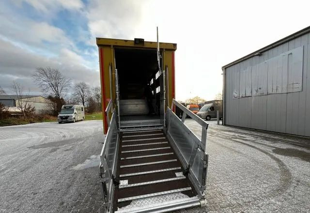 Volvo FH 420 • KABA • Transport Zwierząt 3xŚwinie/ 2xBydło 3-piętrowy • Euro 5 • Retarder • Oś podnoszona i skrętna - شاحنة نقل المواشي: صورة 5 Volvo FH 420 • KABA • Transport Zwierząt 3xŚwinie/ 2xBydło 3-piętrowy • Euro 5 • Retarder • Oś podnoszona i skrętna - شاحنة نقل المواشي: صورة 5