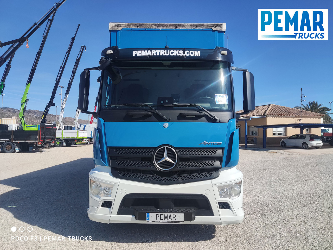 MERCEDES-BENZ ANTOS 1827 SEMITAUTLINER RETARDER - شاحنة ستارة: صورة 2 MERCEDES-BENZ ANTOS 1827 SEMITAUTLINER RETARDER - شاحنة ستارة: صورة 2