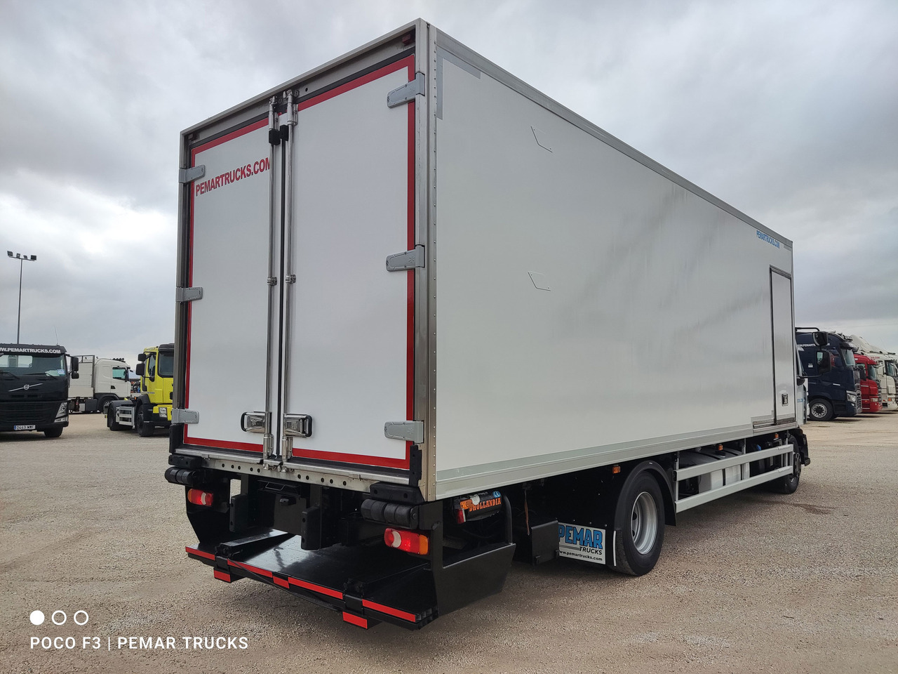 RENAULT MIDLUM D16 240 EURO 6 - شاحنة الفريزر: صورة 5 RENAULT MIDLUM D16 240 EURO 6 - شاحنة الفريزر: صورة 5