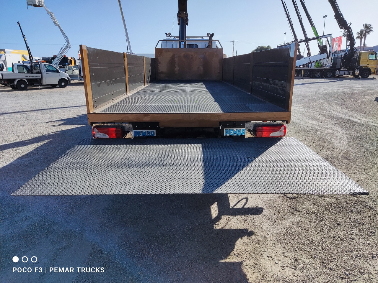 SCANIA P 420 6X2 GRUA CAJA FIJA - شاحنات الحاويات / جسم علوي قابل للتغيير شاحنة, شاحنة كرين: صورة 5 SCANIA P 420 6X2 GRUA CAJA FIJA - شاحنات الحاويات / جسم علوي قابل للتغيير شاحنة, شاحنة كرين: صورة 5