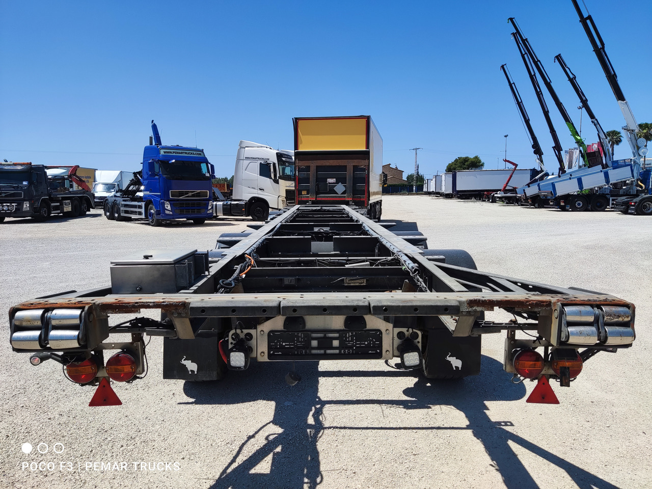 SCHMITZ CARGOBULL KO36 CHASIS MEGATRAILER 4 ejes - مقطورة هيكل: صورة 5 SCHMITZ CARGOBULL KO36 CHASIS MEGATRAILER 4 ejes - مقطورة هيكل: صورة 5