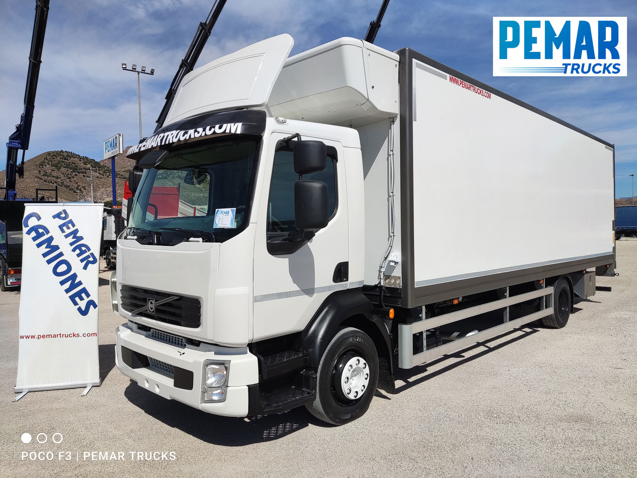 VOLVO FL 240 FRIGORIFICO 14T - شاحنة الفريزر: صورة 1 VOLVO FL 240 FRIGORIFICO 14T - شاحنة الفريزر: صورة 1