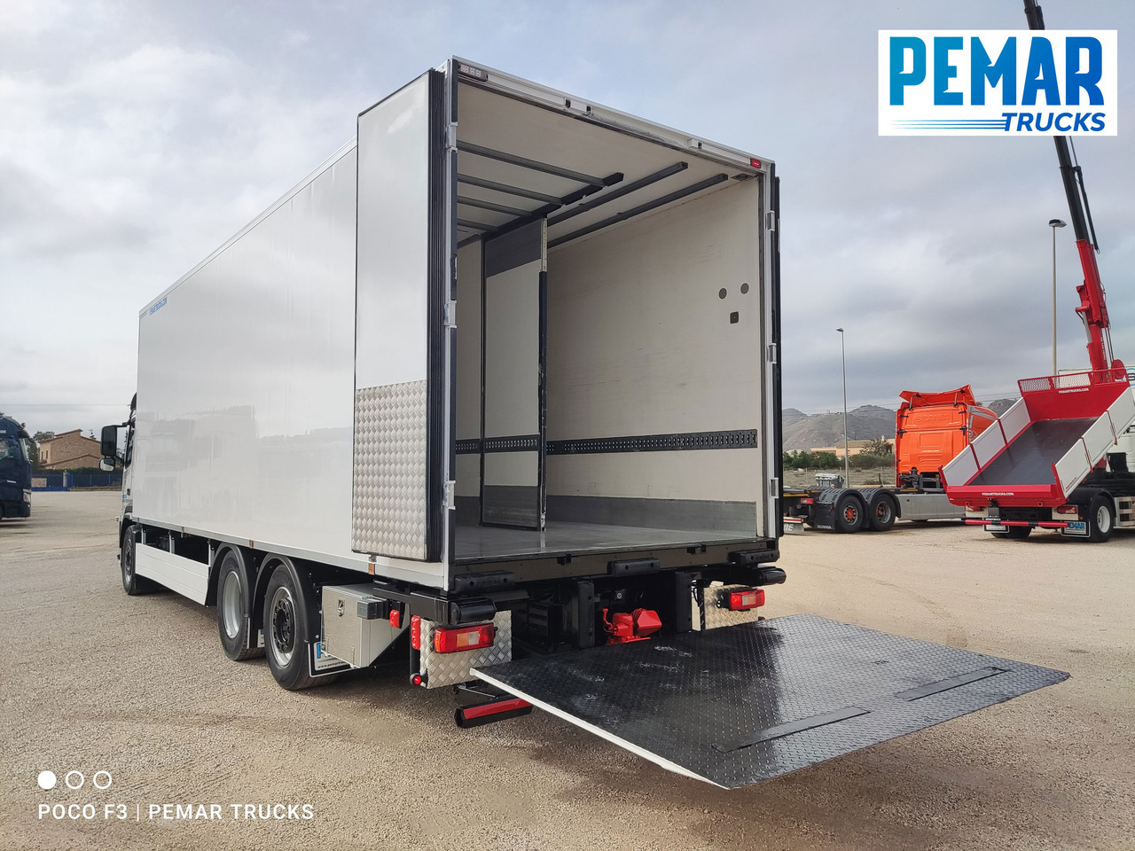 شاحنة الفريزر VOLVO FM 410 6X2 FRIGORIFICO: صورة 9