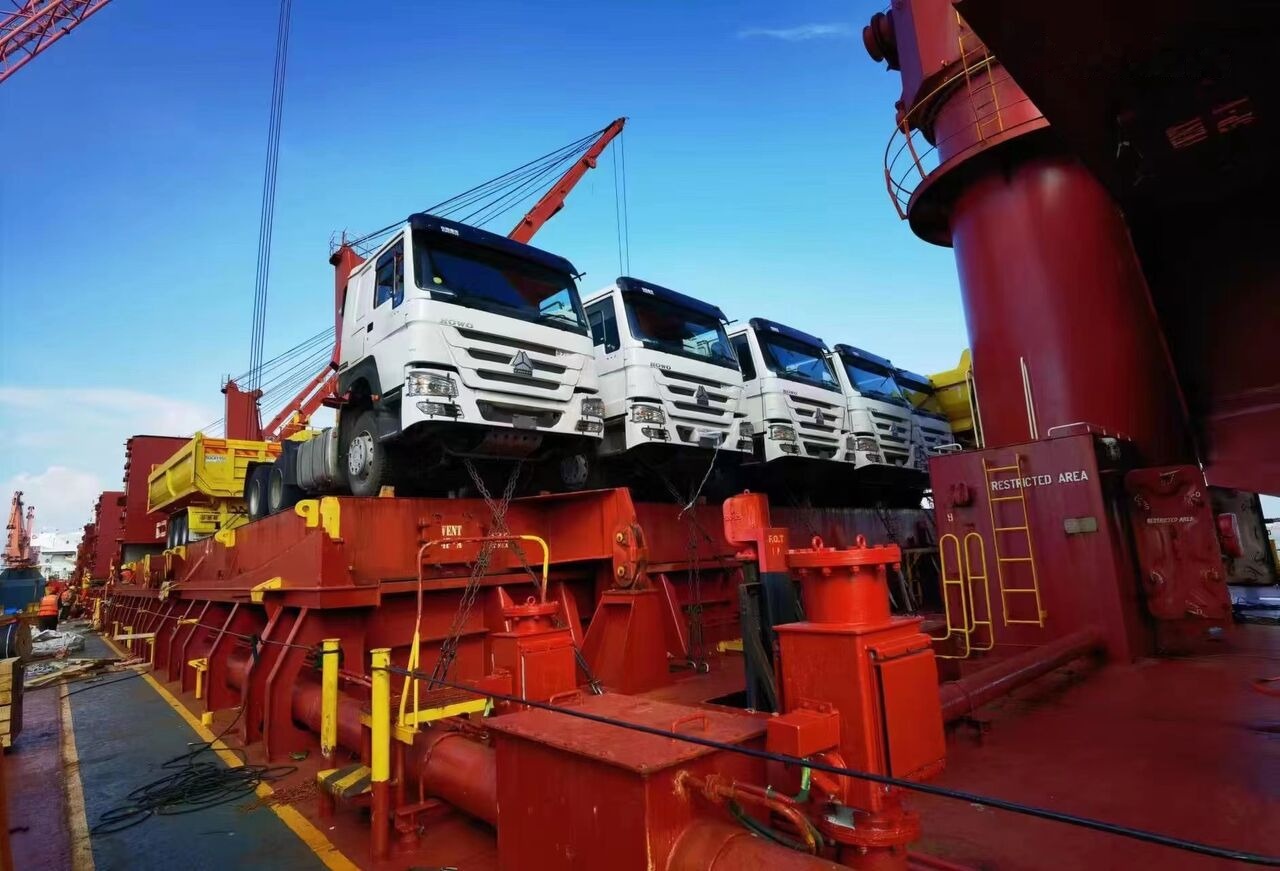 Howo NEW 6X4 Mining Dumper Truck for Quarry sites - وحدة جر: صورة 2 Howo NEW 6X4 Mining Dumper Truck for Quarry sites - وحدة جر: صورة 2