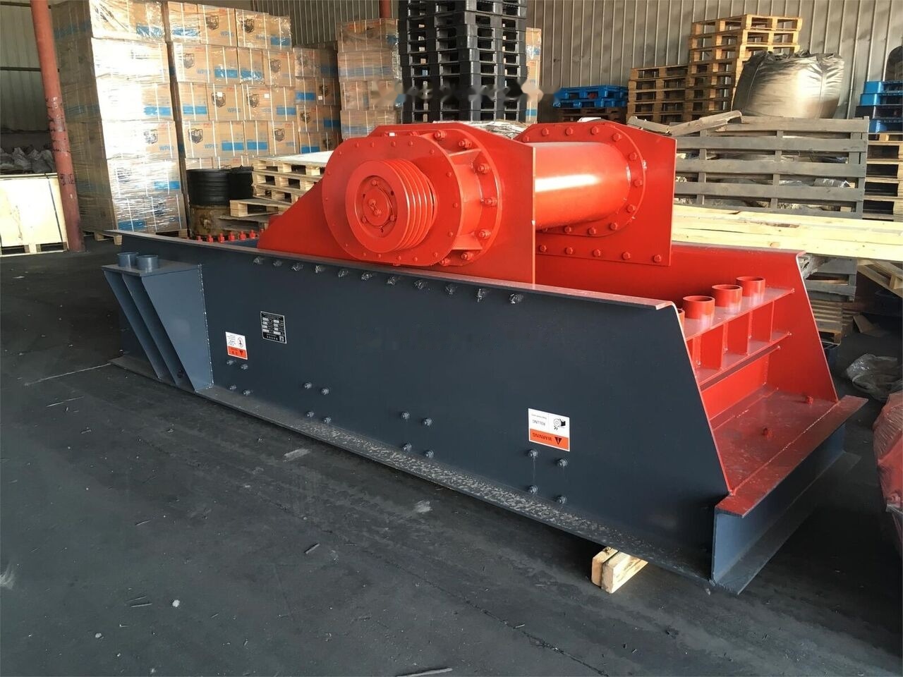 Kinglink 100TPH SCALPING VIBRATING FEEDER ZSW380X96 - فرازة: صورة 1 Kinglink 100TPH SCALPING VIBRATING FEEDER ZSW380X96 - فرازة: صورة 1