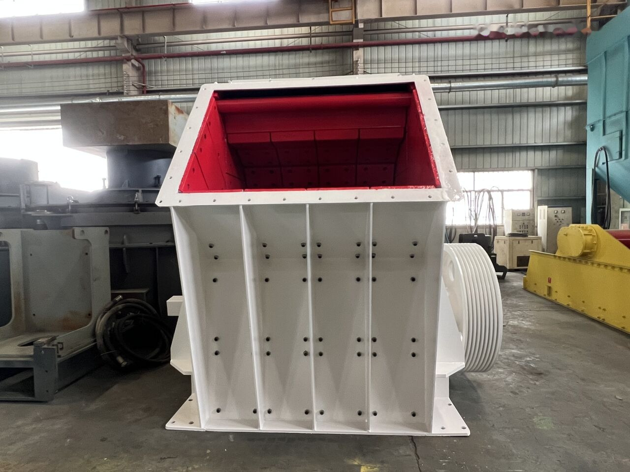 Kinglink 250TPH Hydraulic Limestone Tertiary Impact Crusher KPF1416 - كسارة التصادمية: صورة 3 Kinglink 250TPH Hydraulic Limestone Tertiary Impact Crusher KPF1416 - كسارة التصادمية: صورة 3