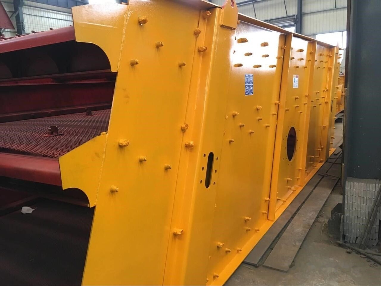 Kinglink 3YK2160 Aggregates and Stone Vibrating Screen | 300TPH - فرازة: صورة 3 Kinglink 3YK2160 Aggregates and Stone Vibrating Screen | 300TPH - فرازة: صورة 3