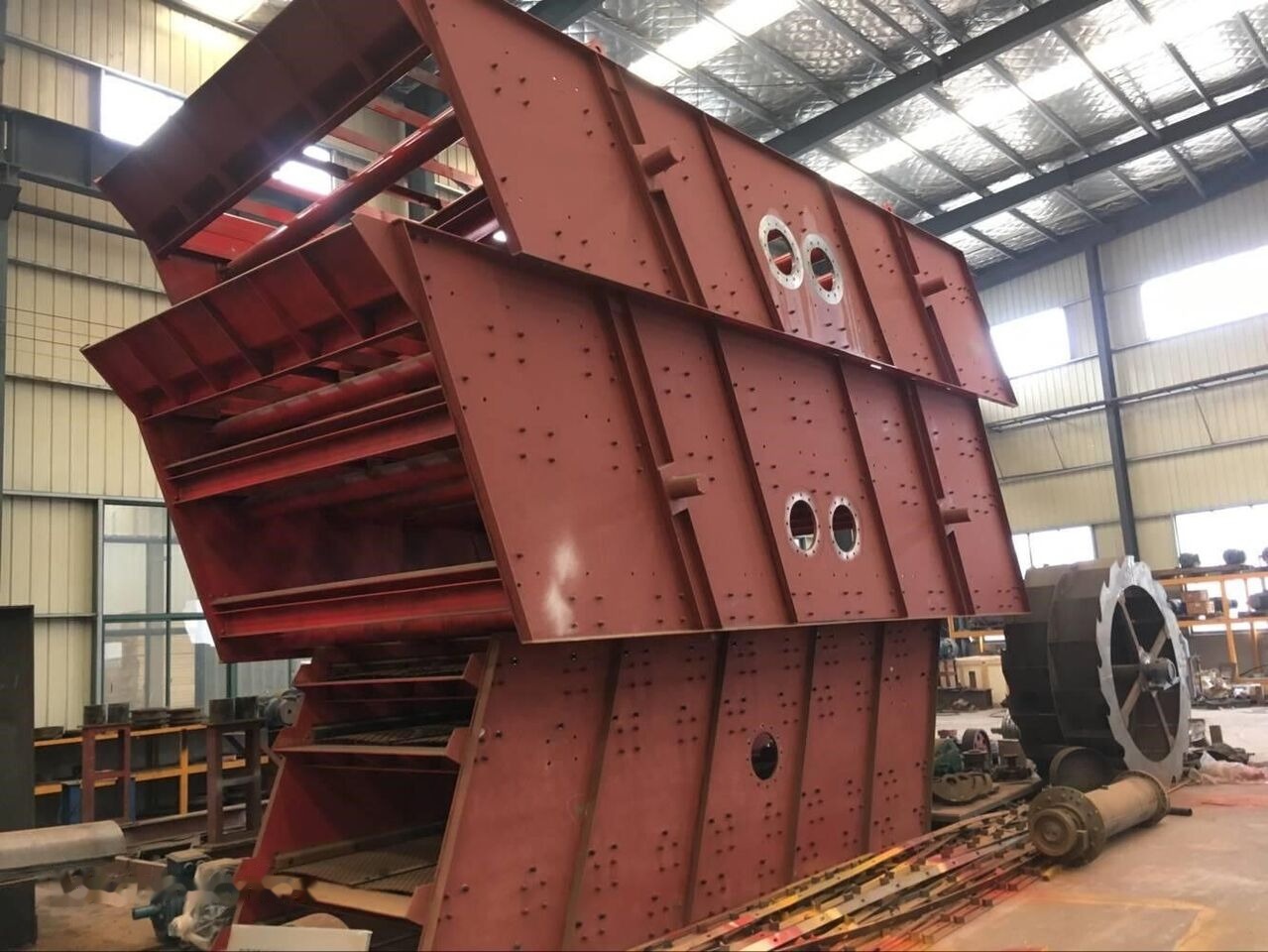 Kinglink 3YK2160 Aggregates and Stone Vibrating Screen | 300TPH - فرازة: صورة 2 Kinglink 3YK2160 Aggregates and Stone Vibrating Screen | 300TPH - فرازة: صورة 2