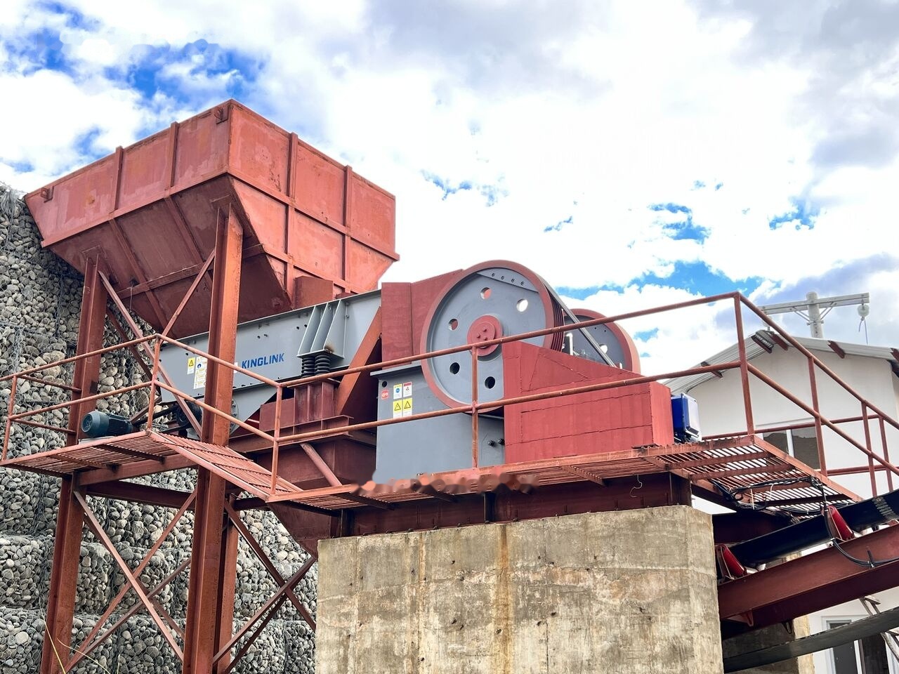 Kinglink PE2436 Primary Jaw Crusher 150TPH Riverstone - كسارة فكية: صورة 1 Kinglink PE2436 Primary Jaw Crusher 150TPH Riverstone - كسارة فكية: صورة 1