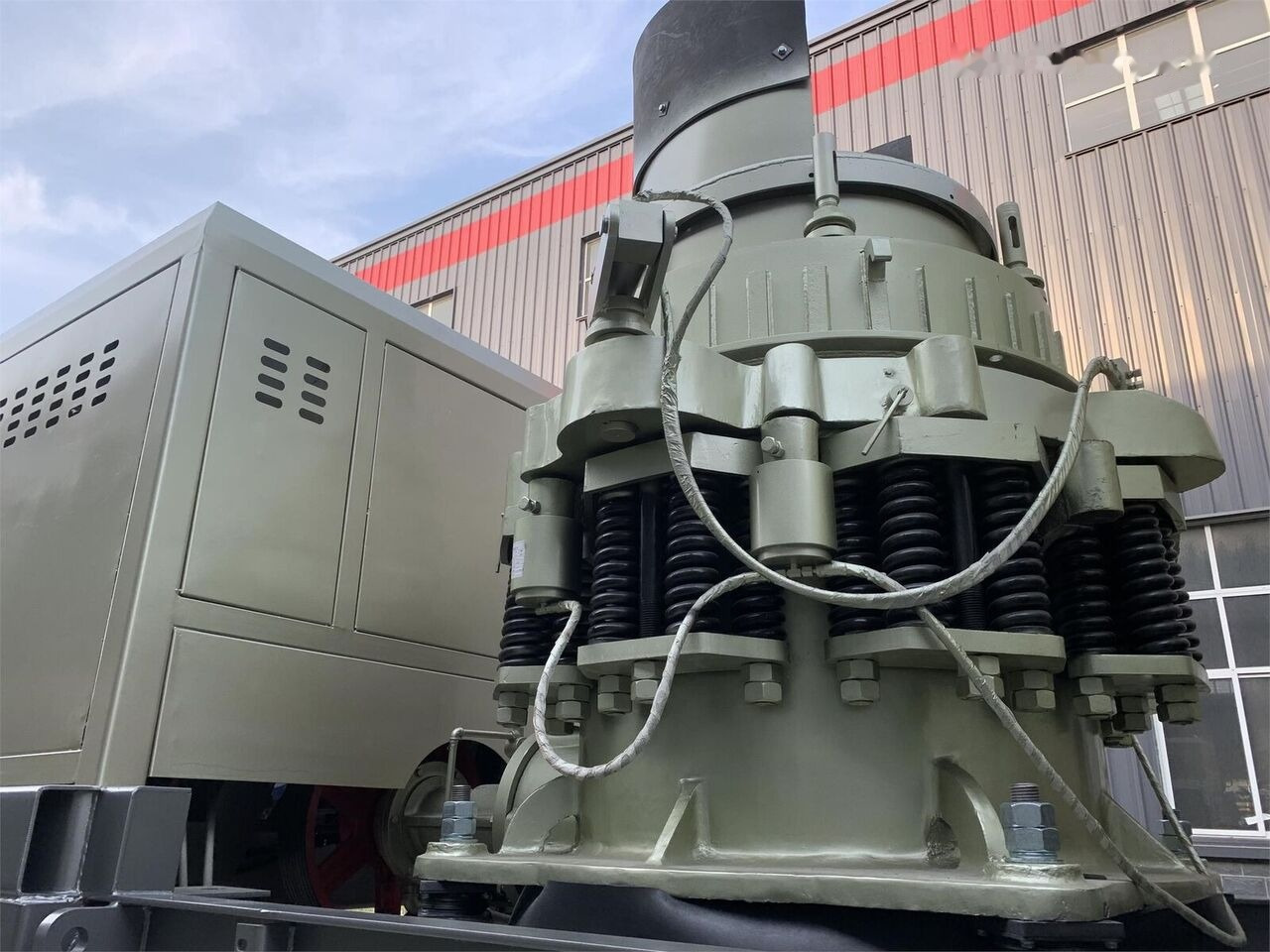 Kinglink Portable Cone Crusher KL3S1860C130 - كسارة مخرو: صورة 1 Kinglink Portable Cone Crusher KL3S1860C130 - كسارة مخرو: صورة 1